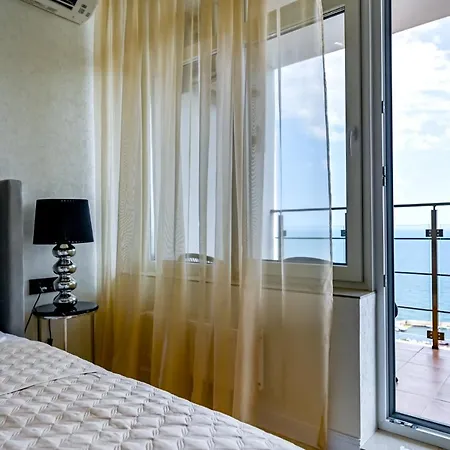 Pearl Luxury With Terrace Arcadia *