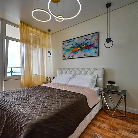 Pearl Luxury With Terrace Arcadia