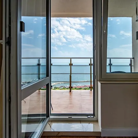 Pearl Luxury With Terrace Arcadia Odessa